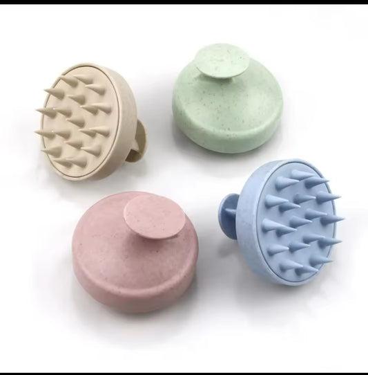 SILICONE SCALP MASSAGE BRUSH – DETANGLING & SHAMPOO TOOL